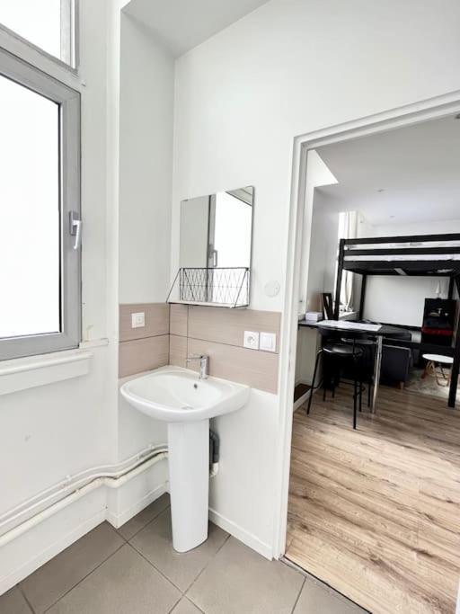 Appartement Rome - Studio Meuble A Reims Extérieur photo